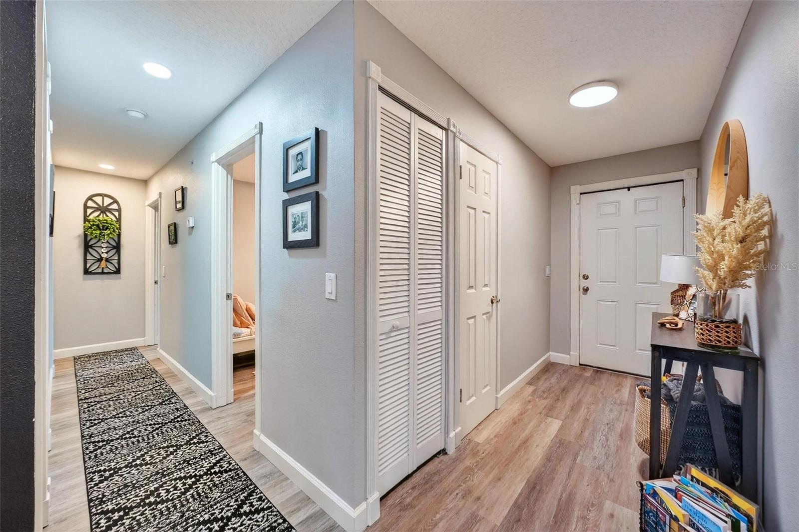 Image 43 of 71 For 106 Portland Street