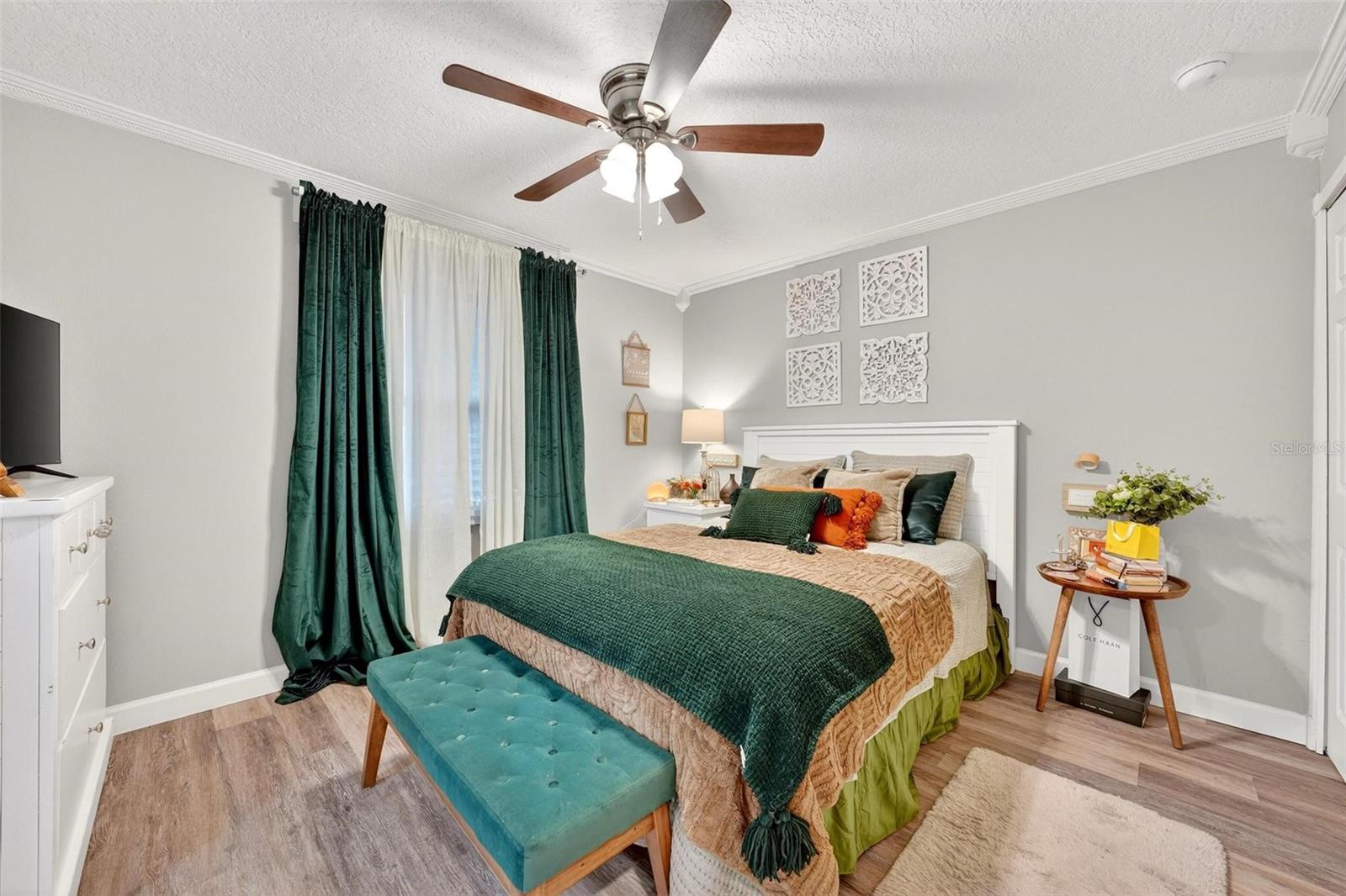 Image 48 of 71 For 106 Portland Street