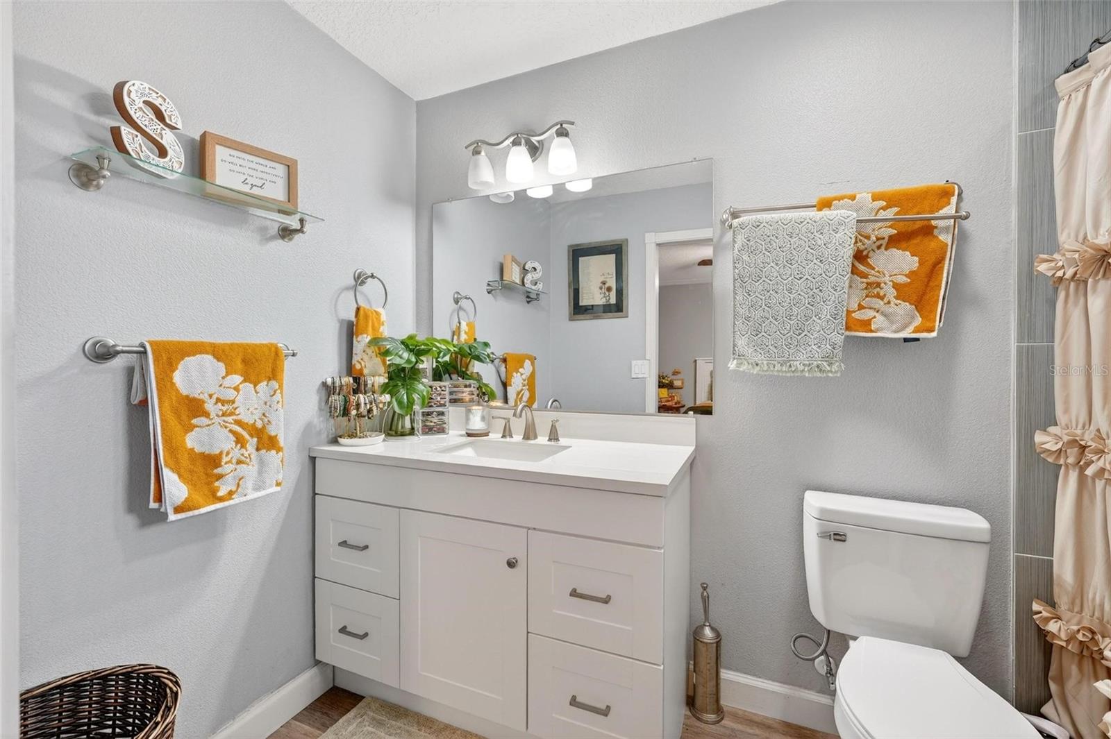 Image 50 of 71 For 106 Portland Street