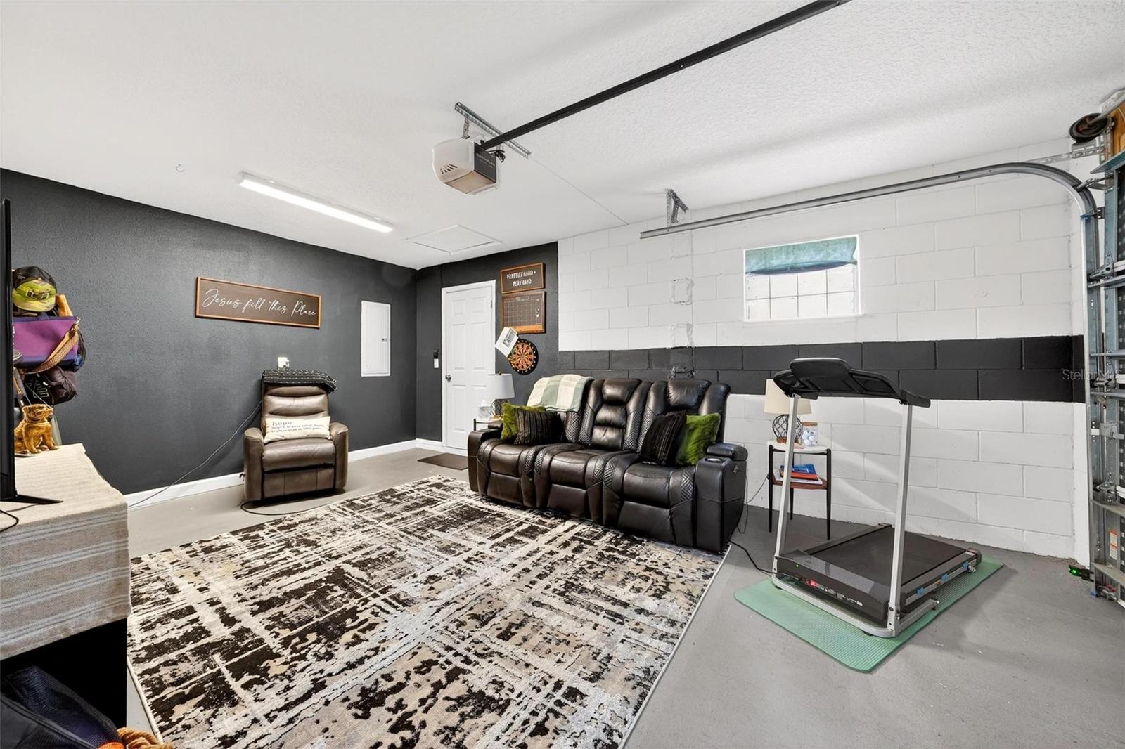 Image 59 of 71 For 106 Portland Street