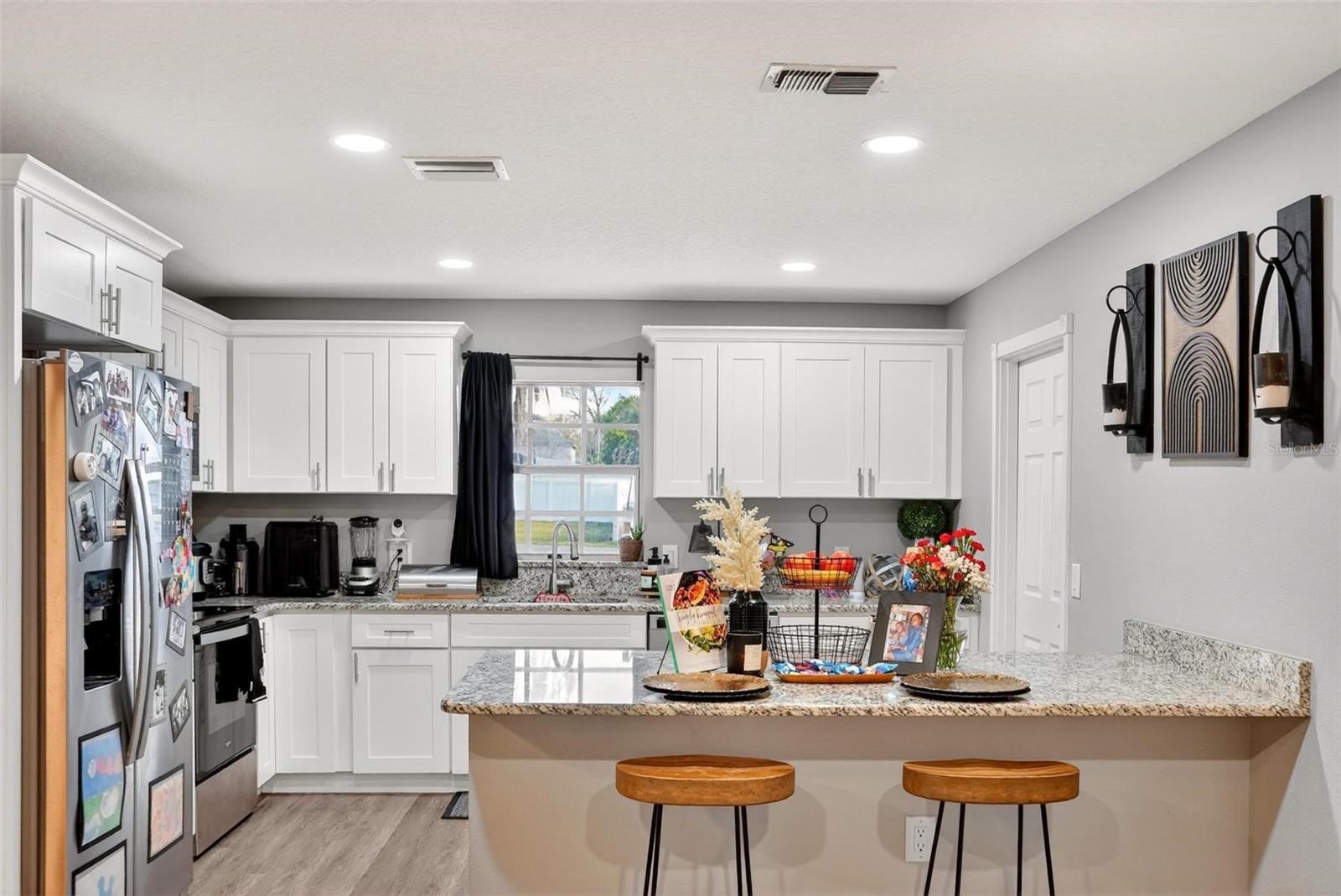 Image 6 of 71 For 106 Portland Street