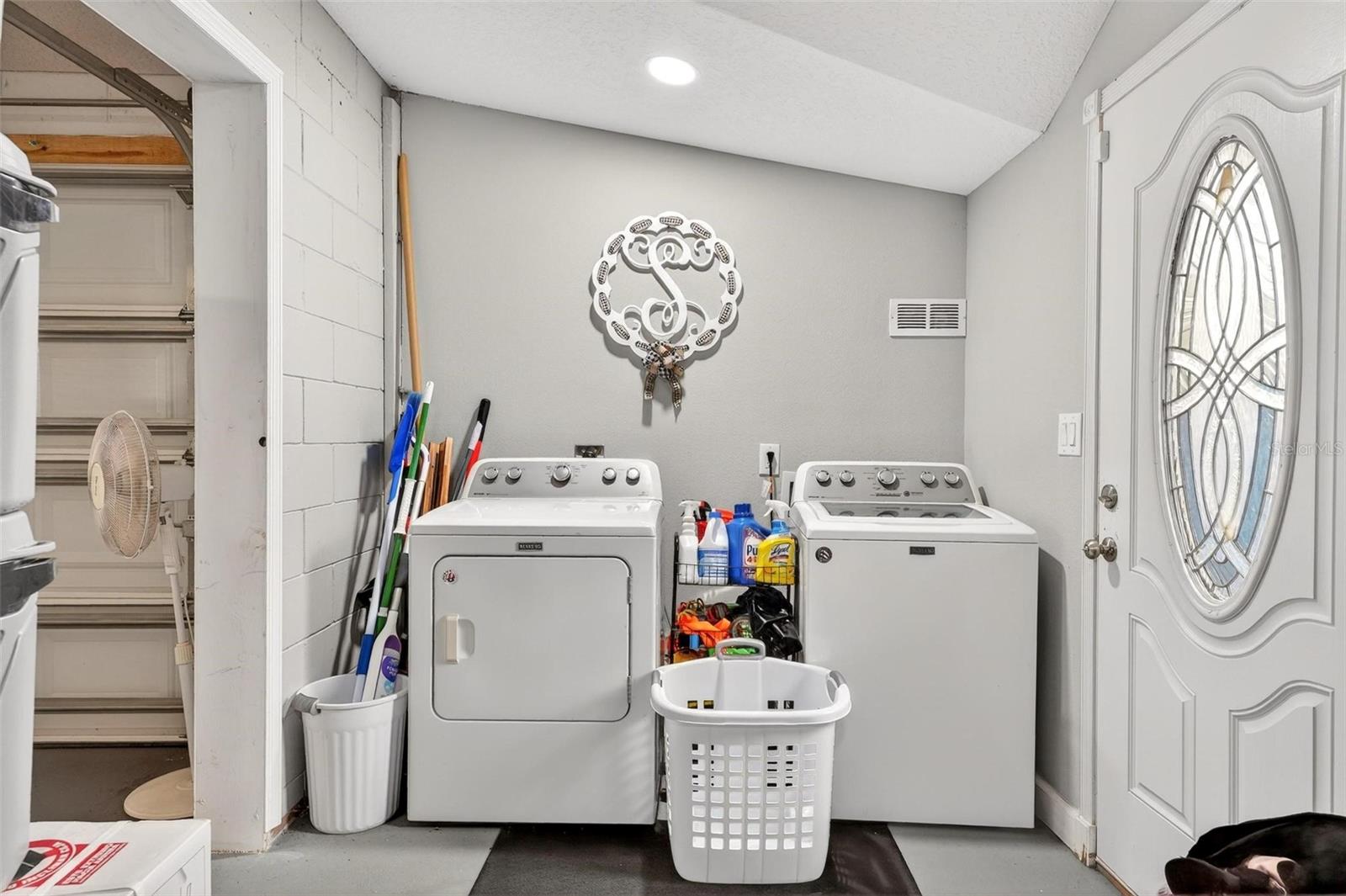 Image 61 of 71 For 106 Portland Street