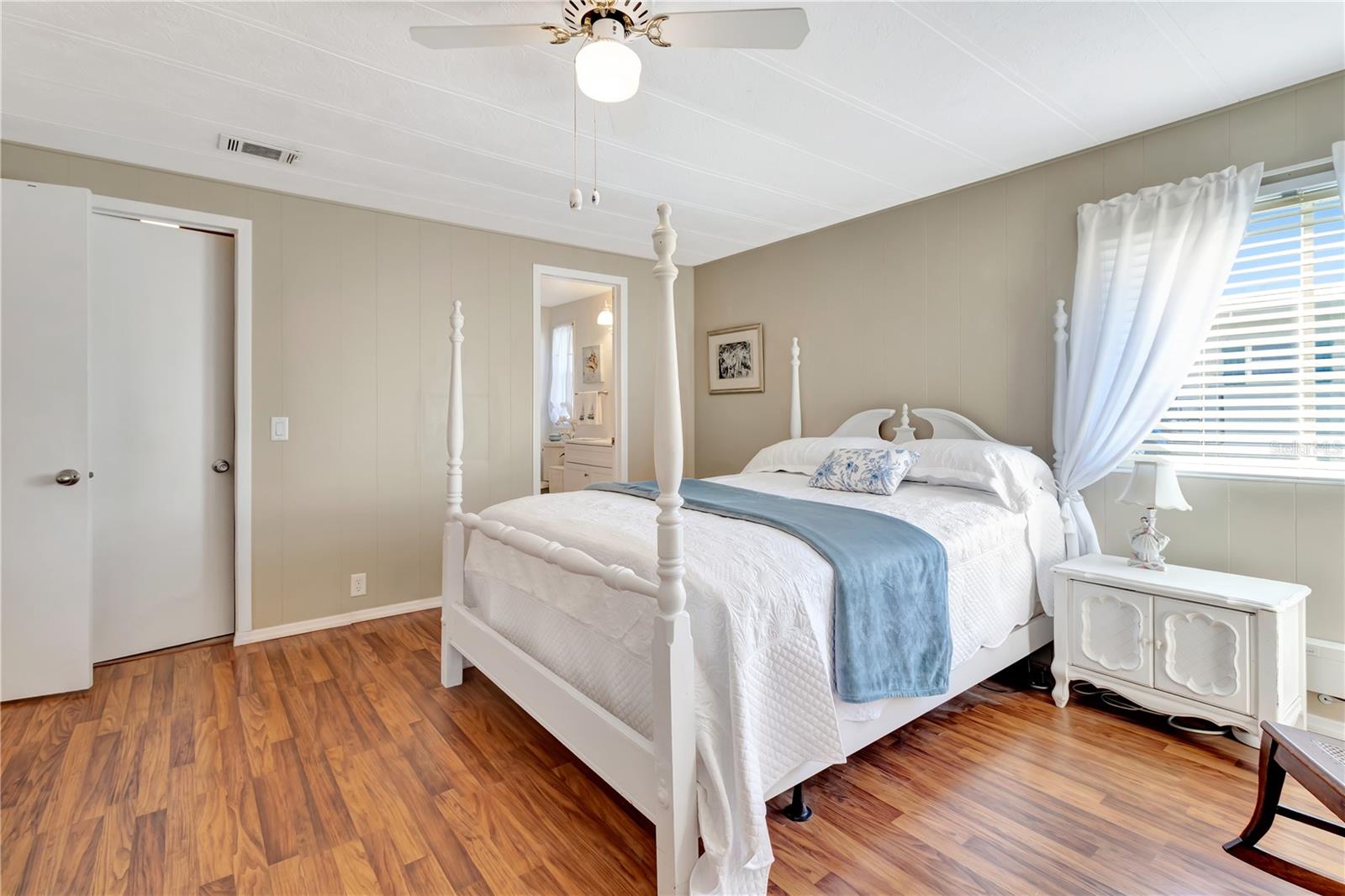 Image 16 of 33 For 2236 Evergreen Circle 1704