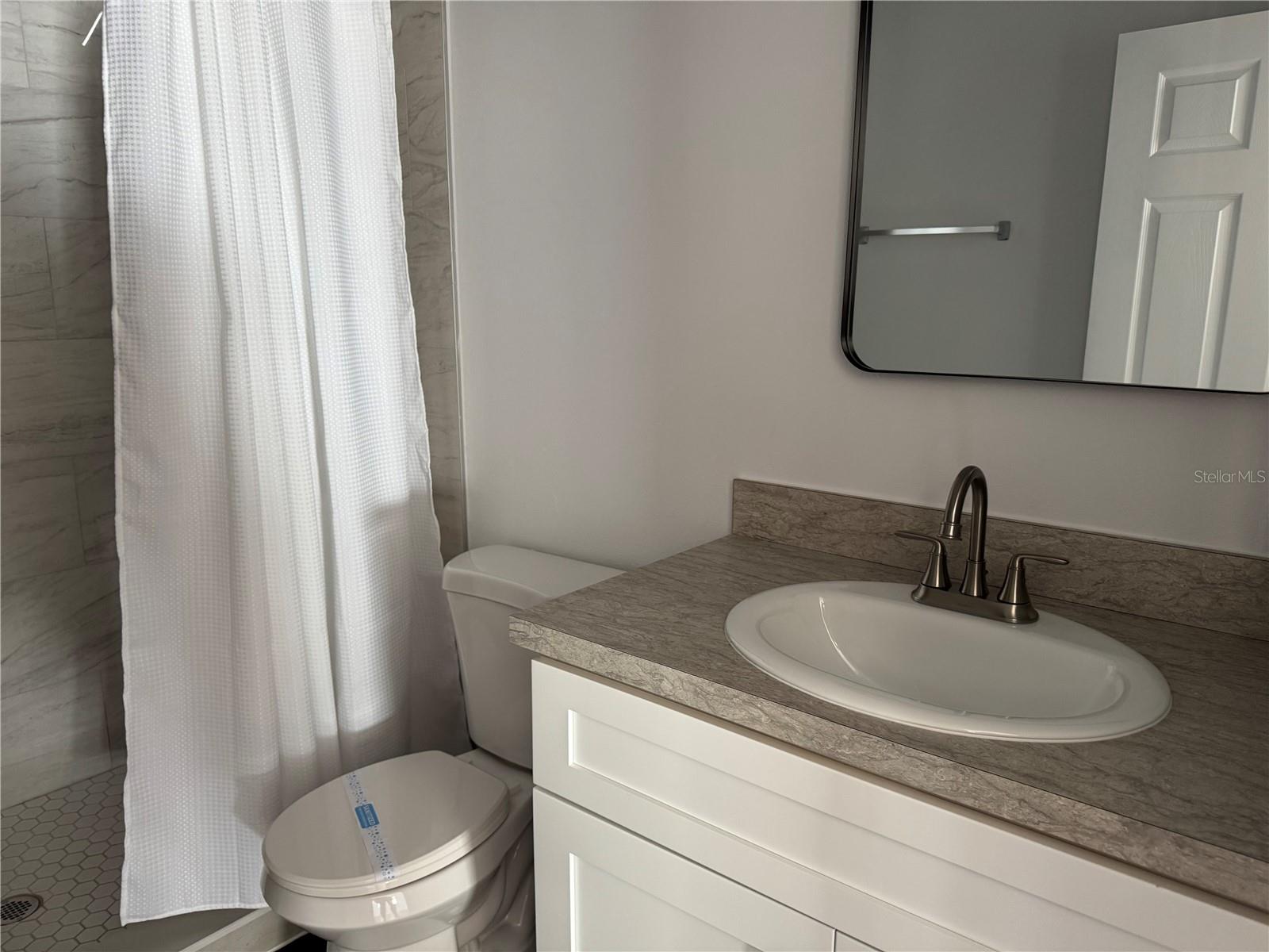 Image 4 of 7 For 512 Dixie Avenue