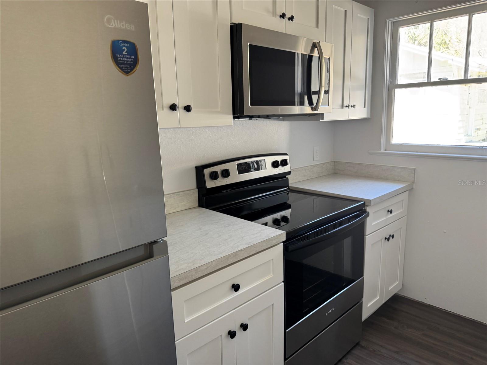 Image 5 of 7 For 512 Dixie Avenue