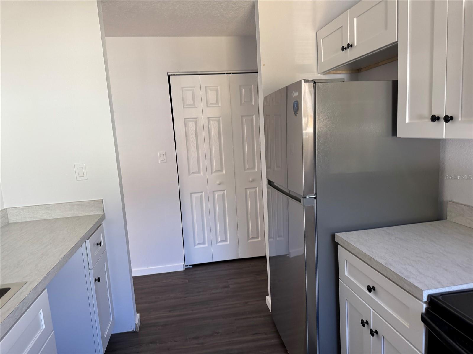 Image 6 of 7 For 512 Dixie Avenue