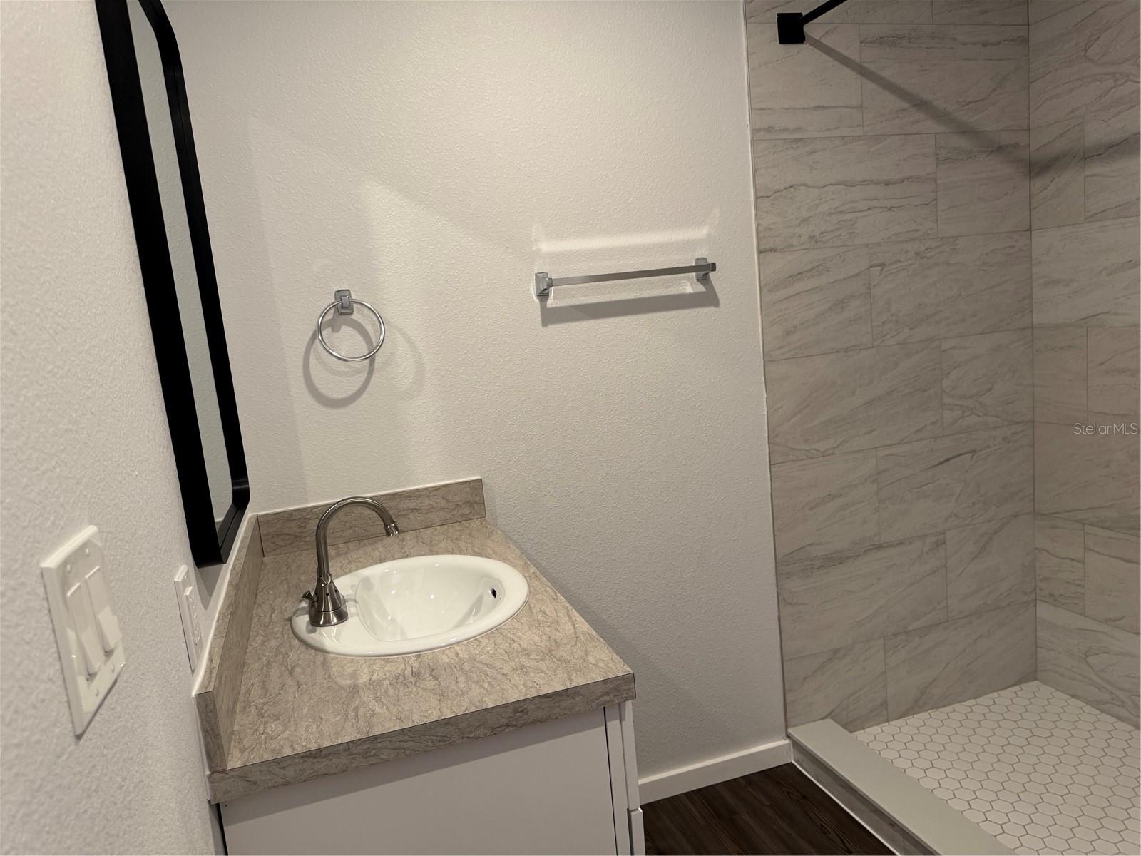 Image 8 of 10 For 412 6th Street