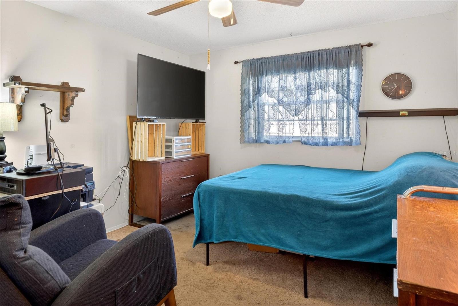 Image 20 of 34 For 467 Constitution Drive