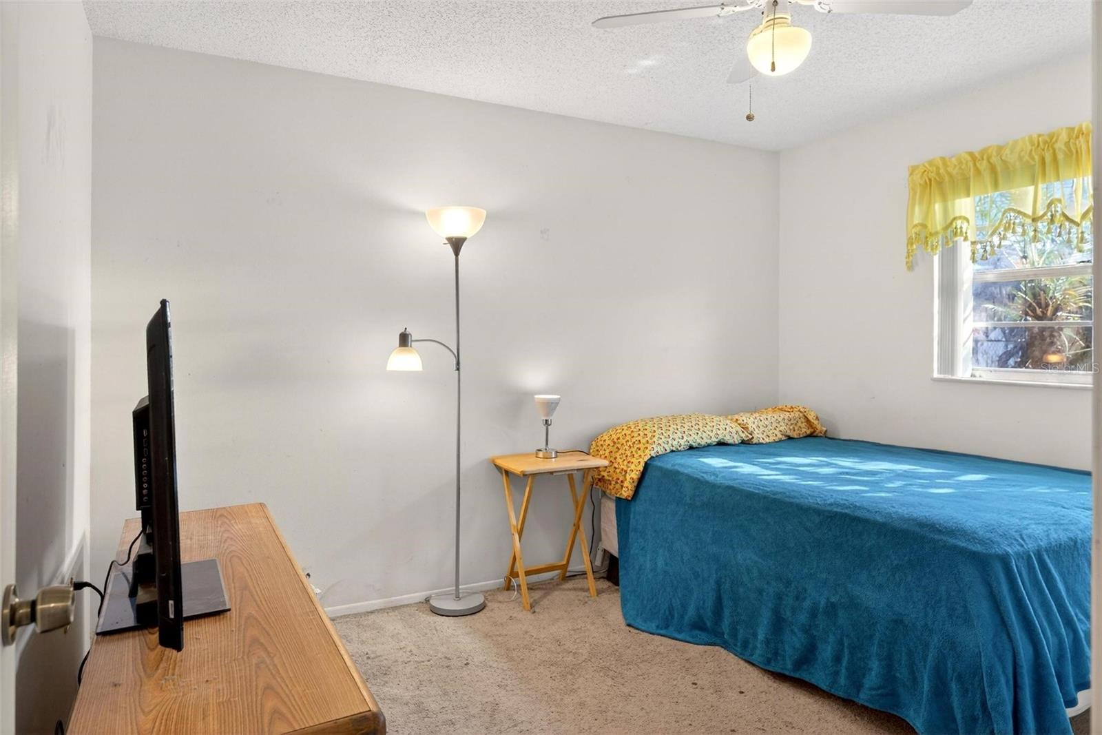 Image 24 of 34 For 467 Constitution Drive