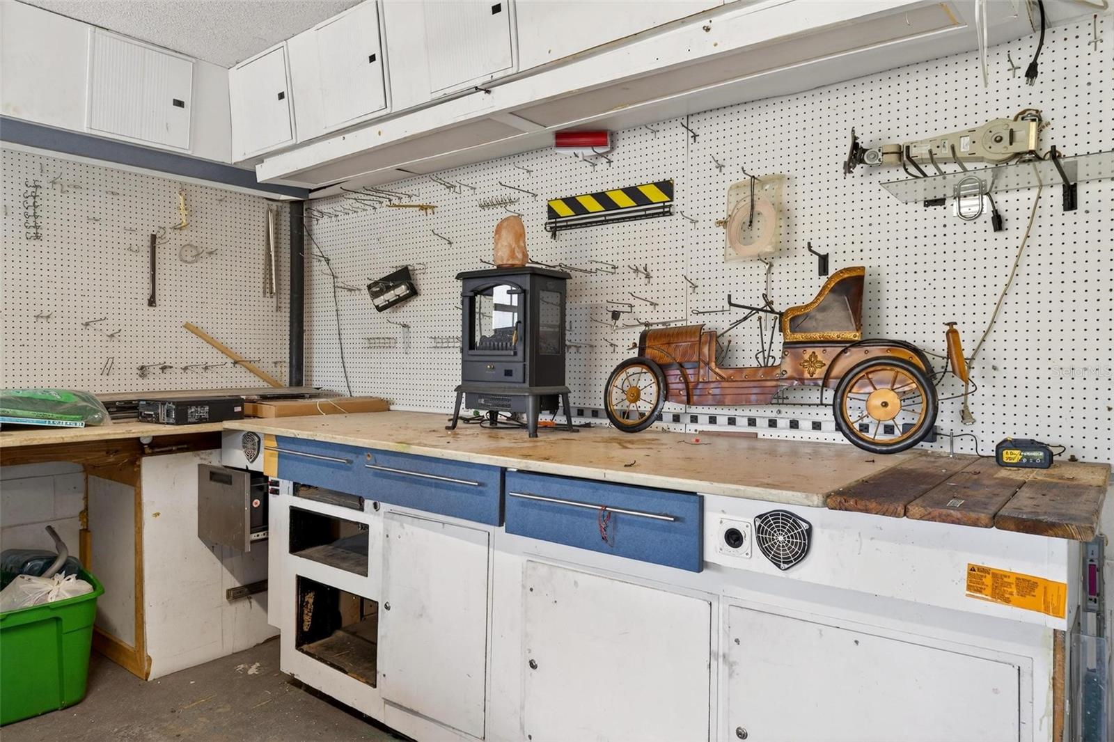 Image 31 of 34 For 467 Constitution Drive