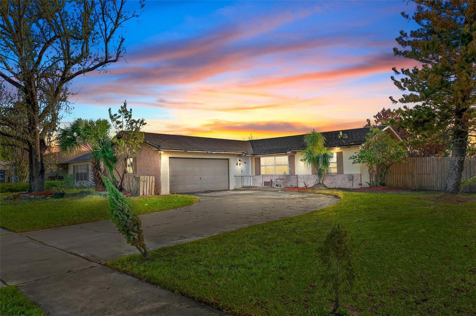 Image 7 of 34 For 467 Constitution Drive