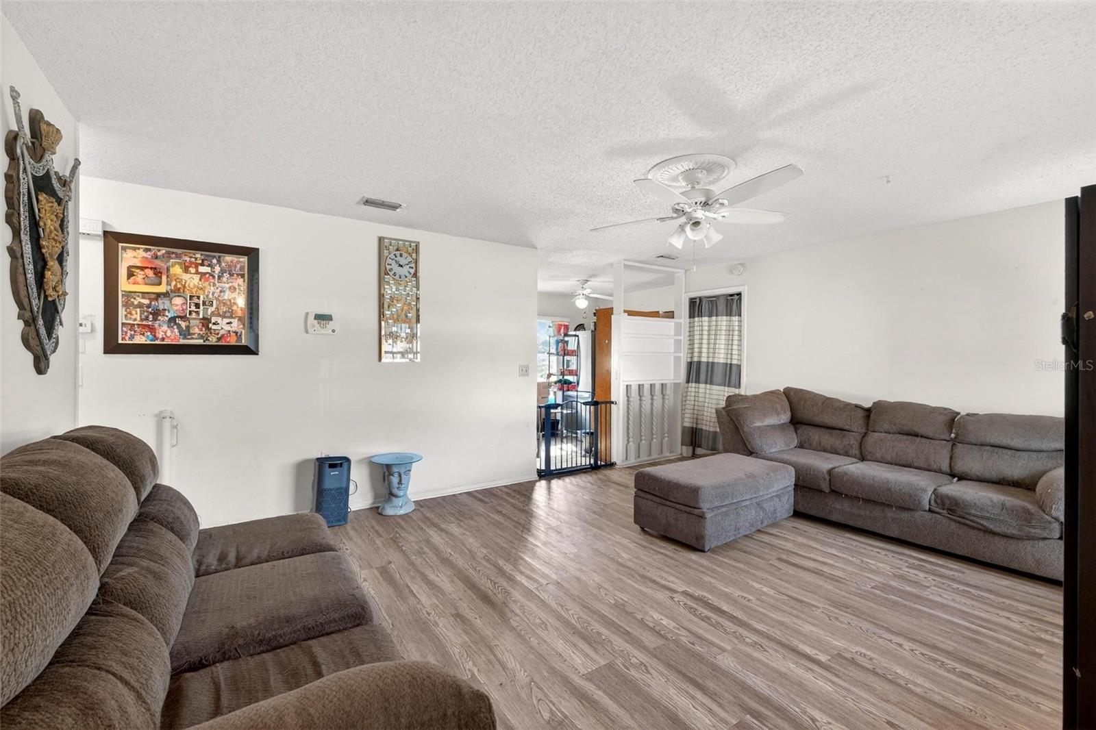 Image 8 of 34 For 467 Constitution Drive