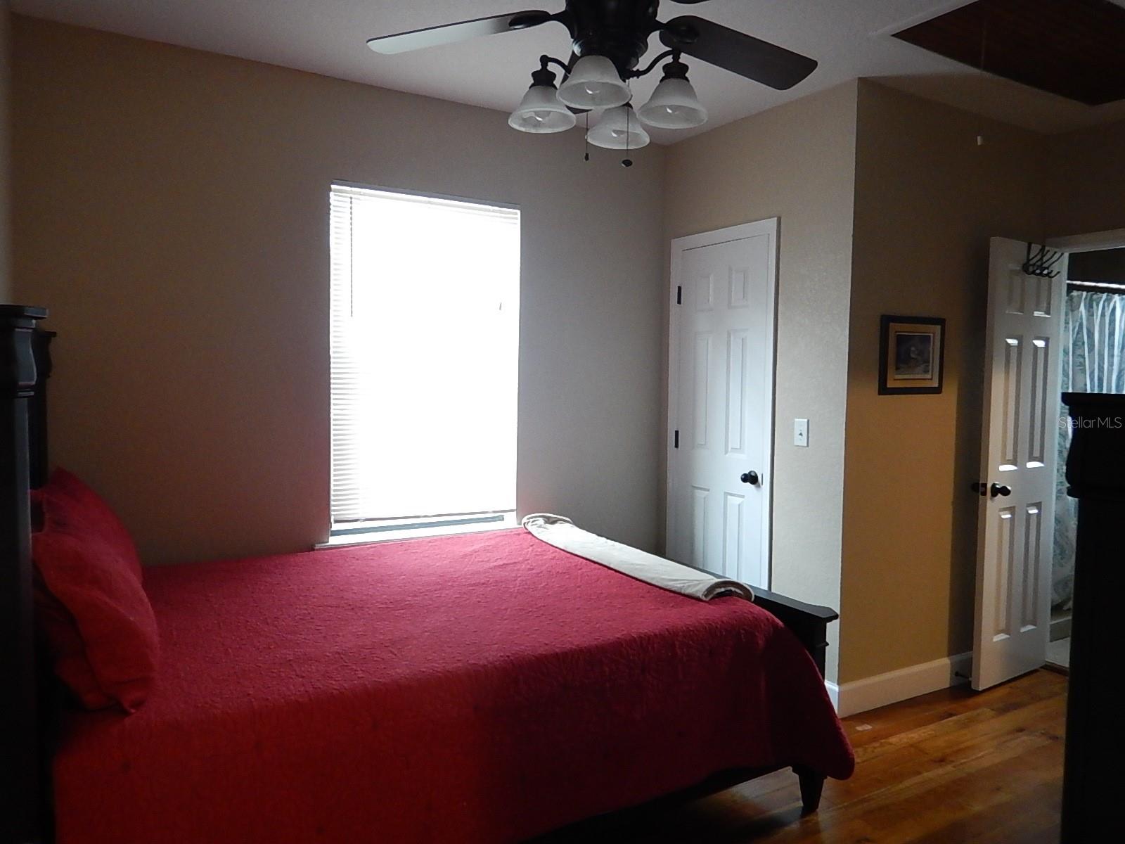 Image 11 of 15 For 16909 Franklin Avenue A