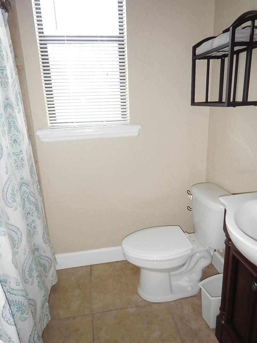 Image 12 of 15 For 16909 Franklin Avenue A