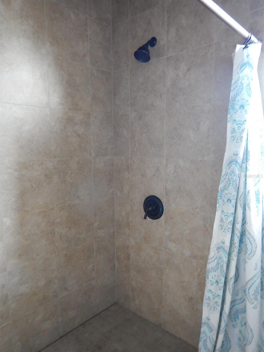 Image 13 of 15 For 16909 Franklin Avenue A