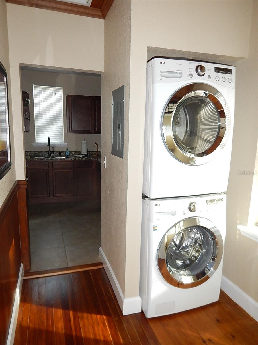 Image 14 of 15 For 16909 Franklin Avenue A