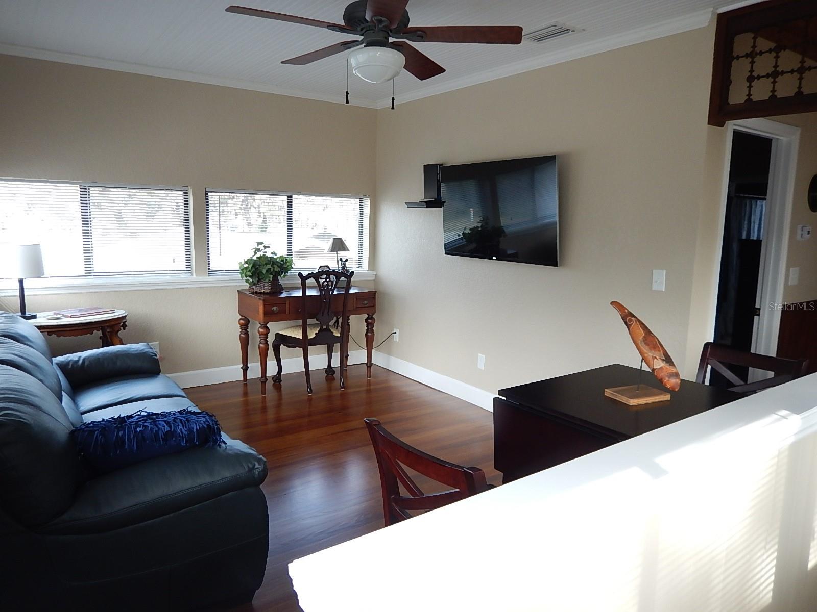 Image 3 of 15 For 16909 Franklin Avenue A