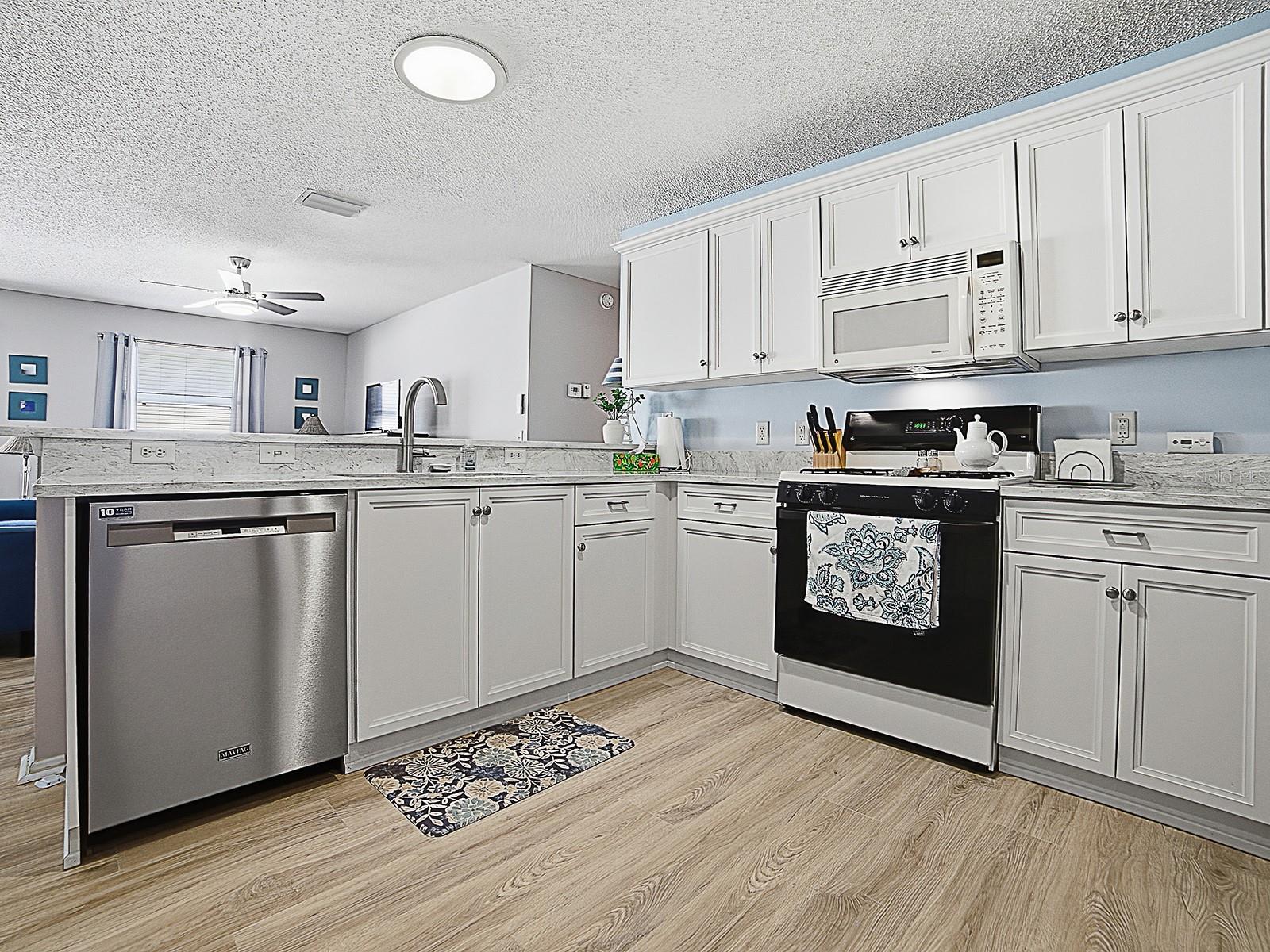 Image 17 of 41 For 17385 78th Draughton Court