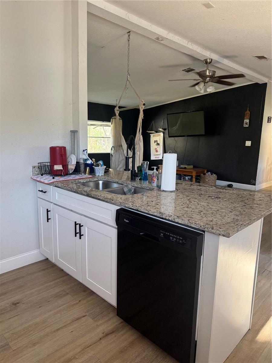 Image 5 of 7 For 8602 Treasure Island Road