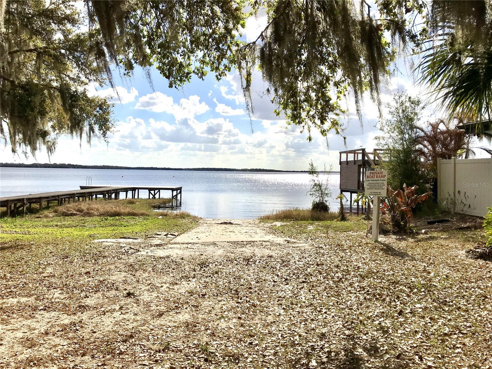 Image 27 of 79 For 2006 The Crescent