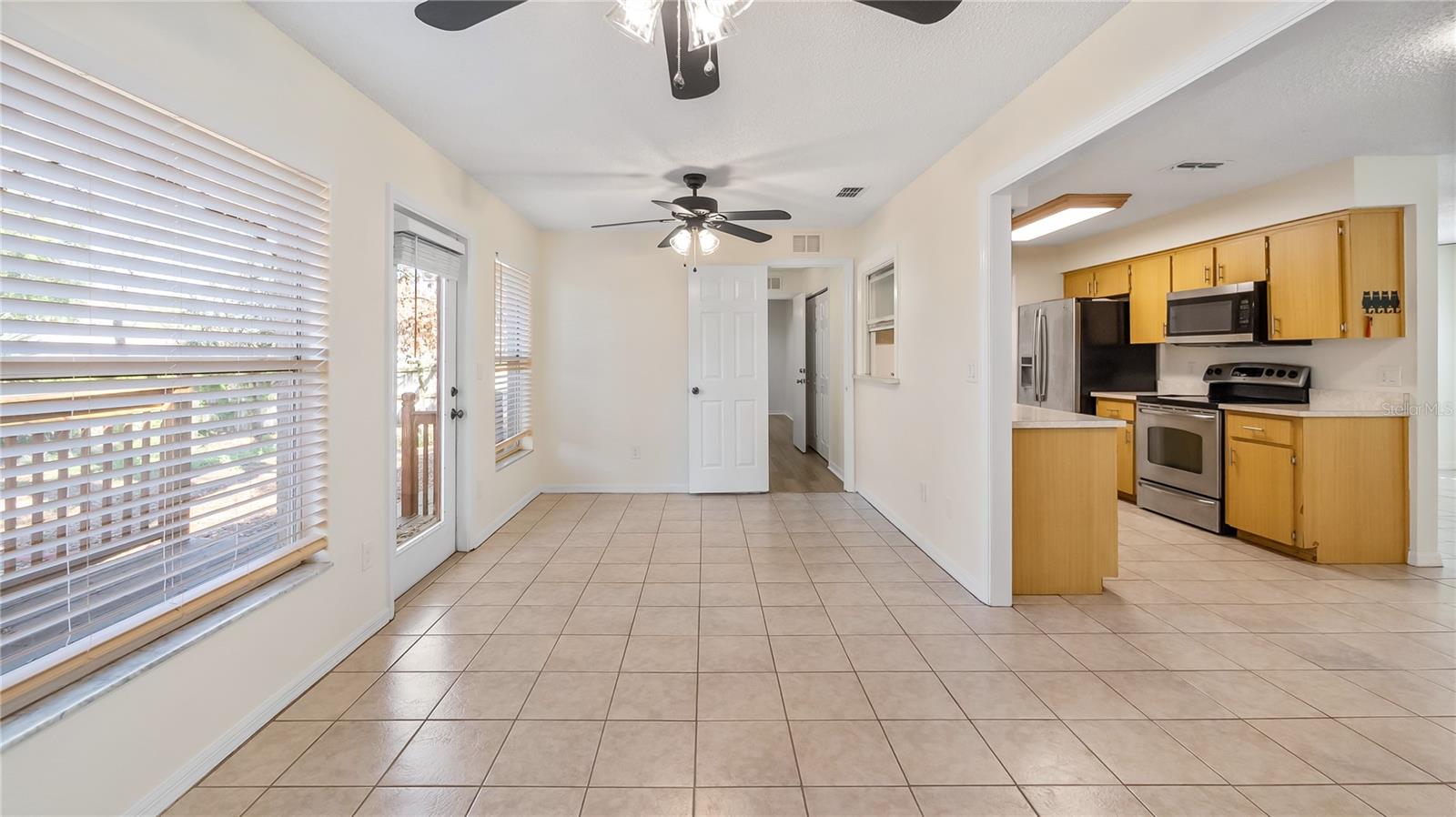 Image 35 of 79 For 2006 The Crescent