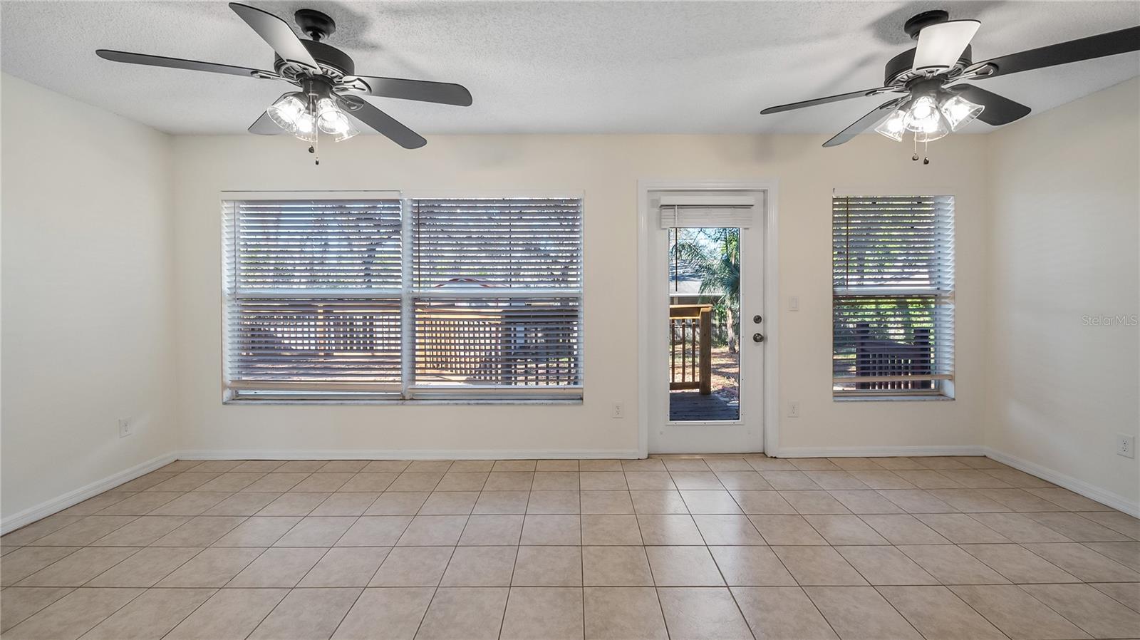 Image 5 of 79 For 2006 The Crescent