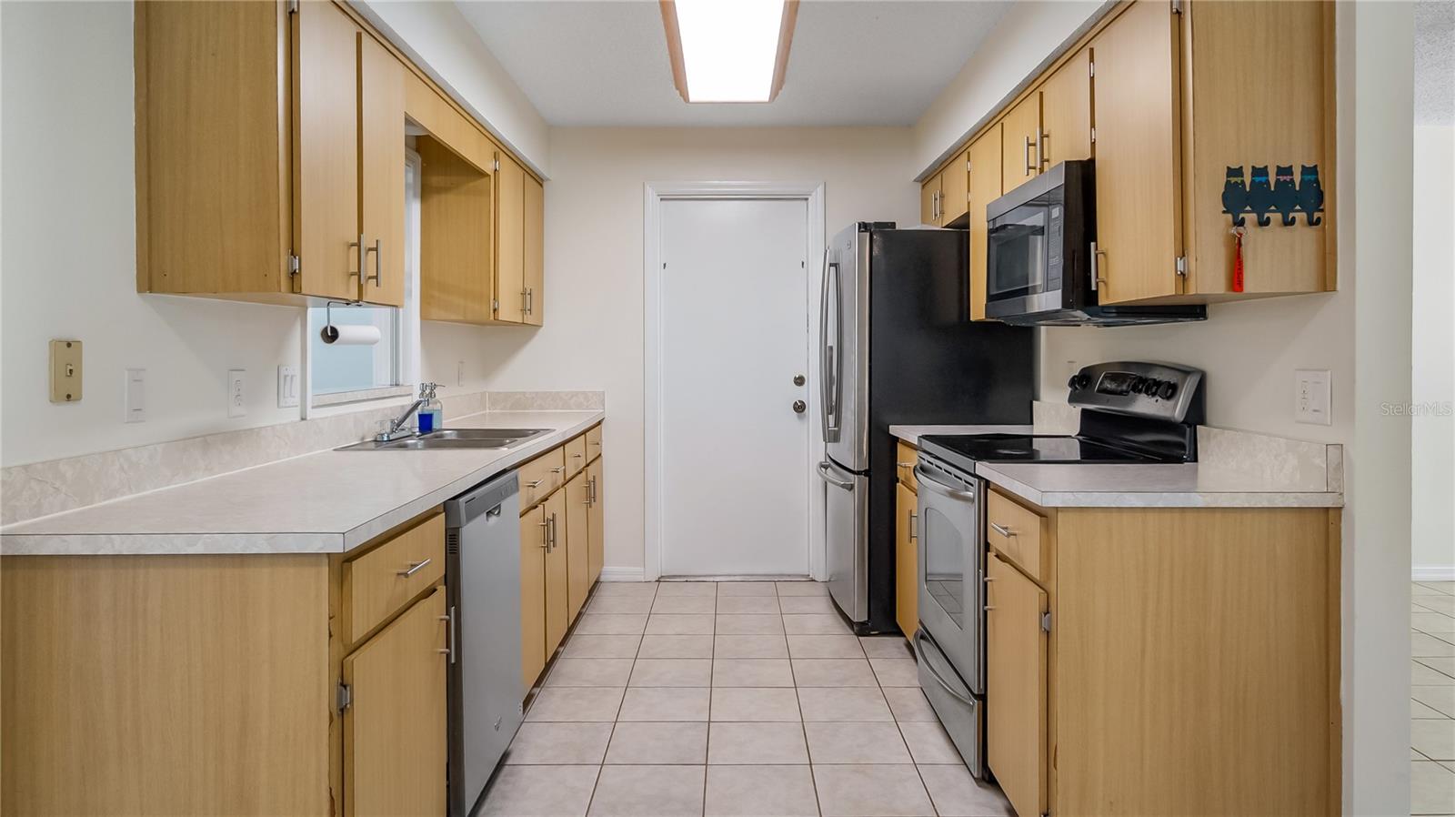 Image 54 of 79 For 2006 The Crescent