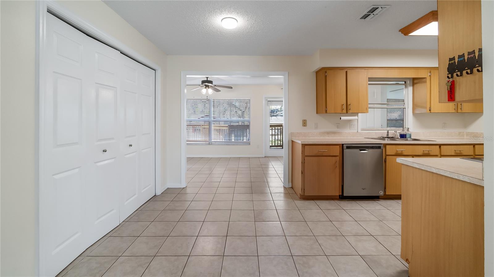 Image 7 of 79 For 2006 The Crescent