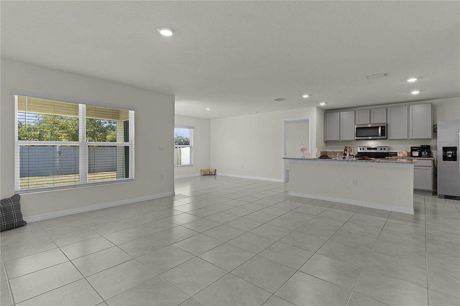 Image 13 of 49 For 8661 Triumph Circle