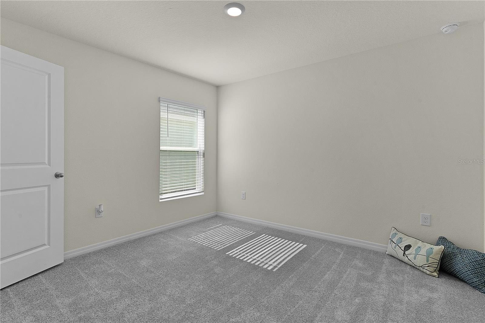 Image 30 of 49 For 8661 Triumph Circle