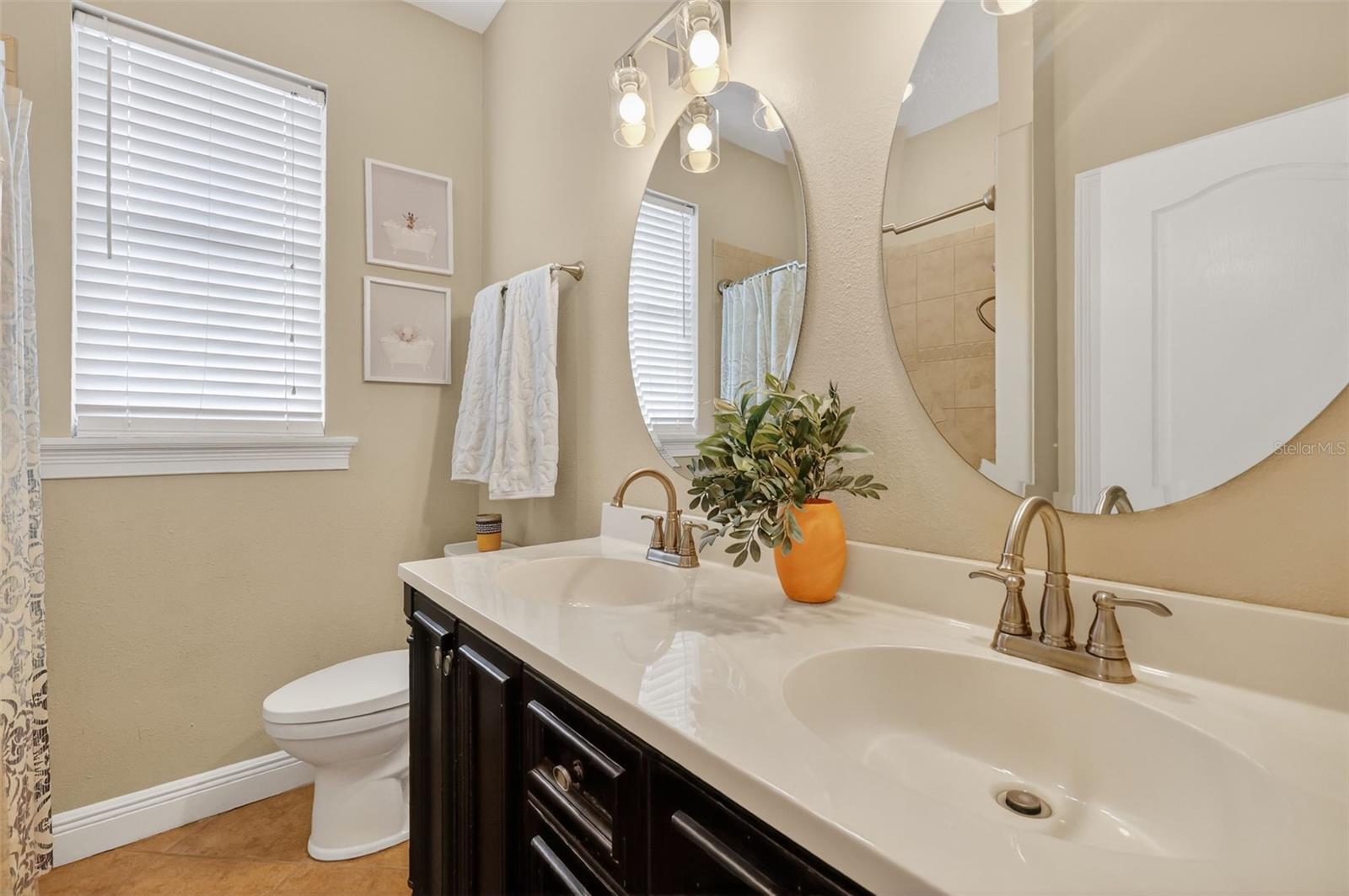 Image 28 of 50 For 1245 Shorecrest Cir