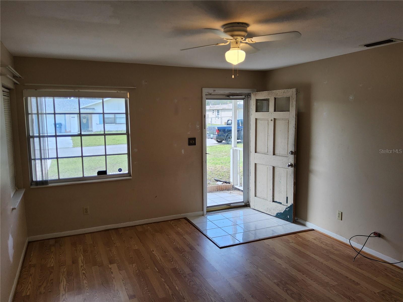 Image 14 of 54 For 31043 Willow Bank Avenue