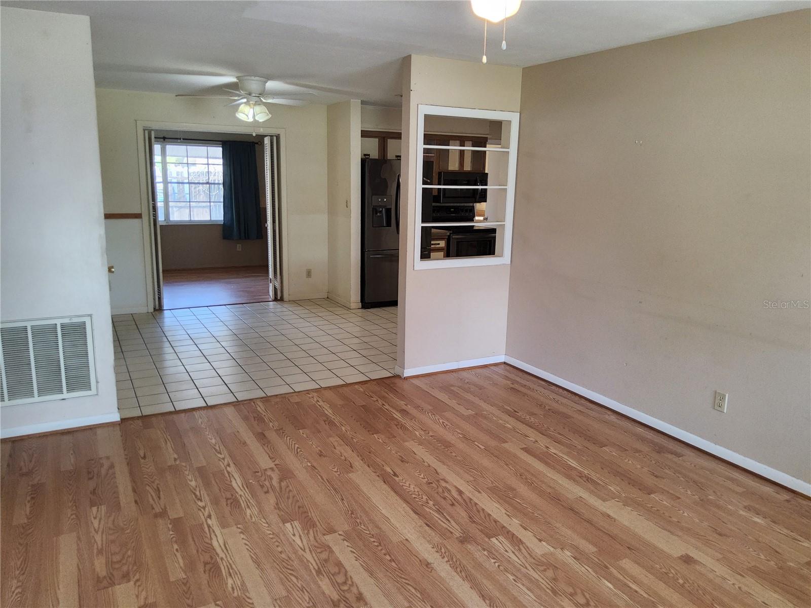 Image 17 of 54 For 31043 Willow Bank Avenue