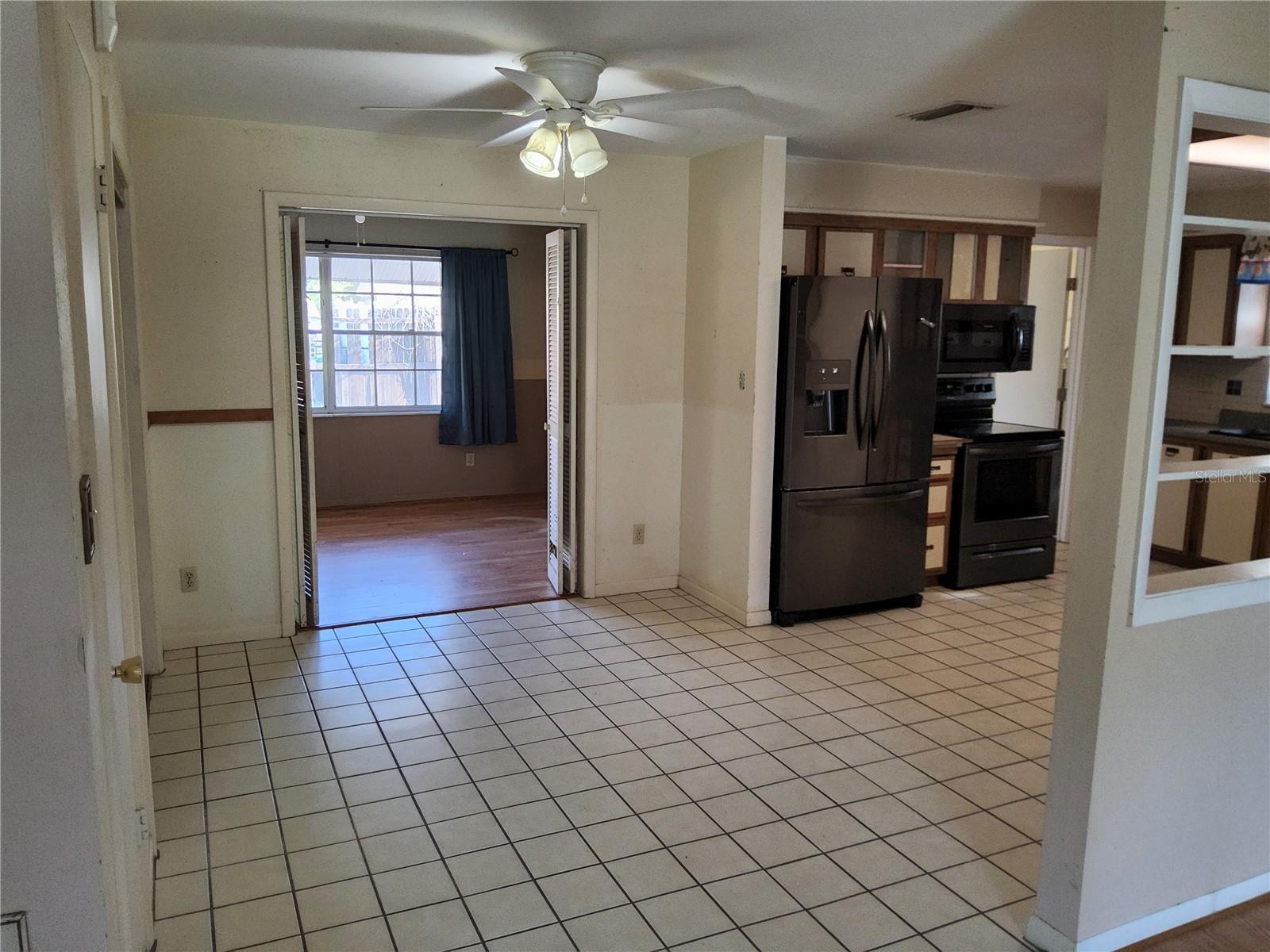 Image 18 of 54 For 31043 Willow Bank Avenue