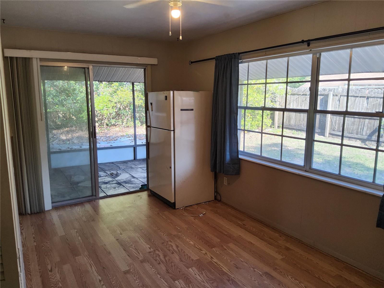 Image 24 of 54 For 31043 Willow Bank Avenue