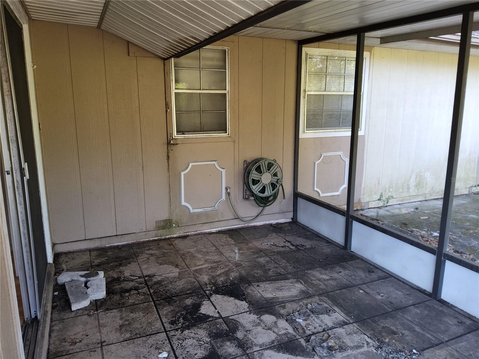 Image 25 of 54 For 31043 Willow Bank Avenue