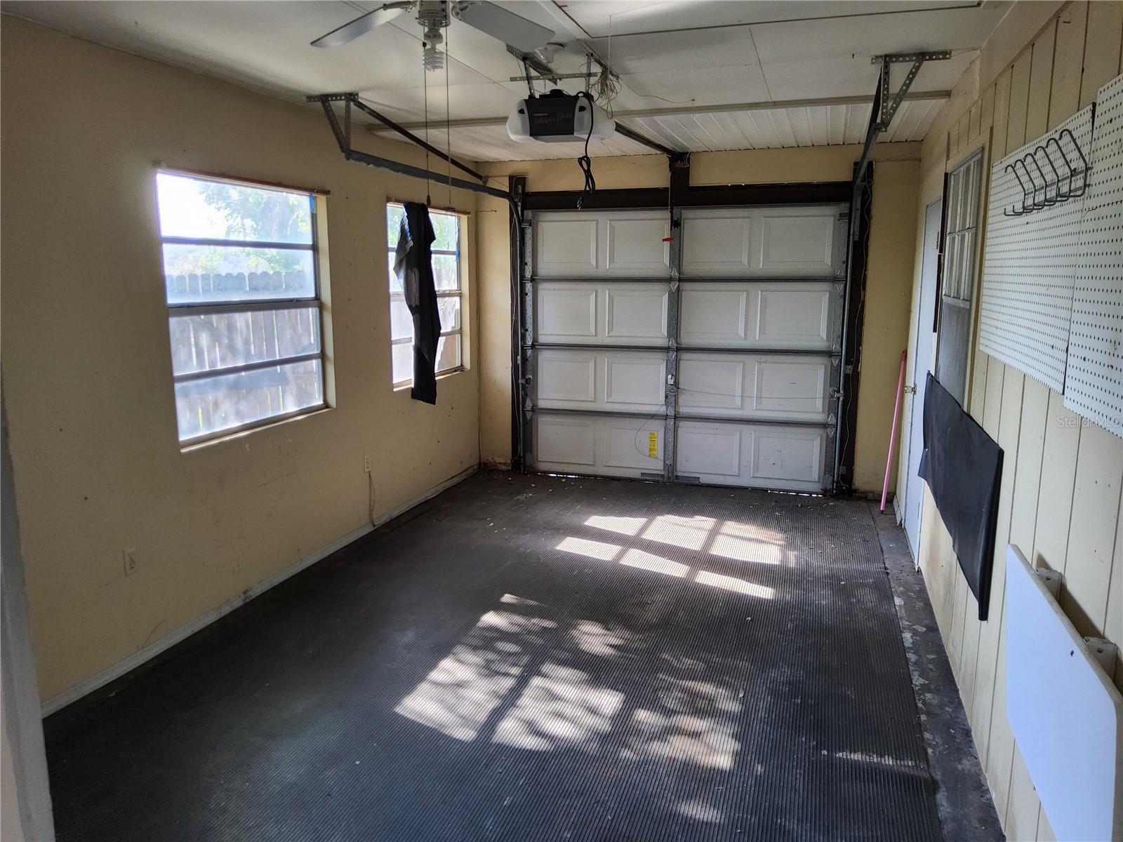 Image 27 of 54 For 31043 Willow Bank Avenue