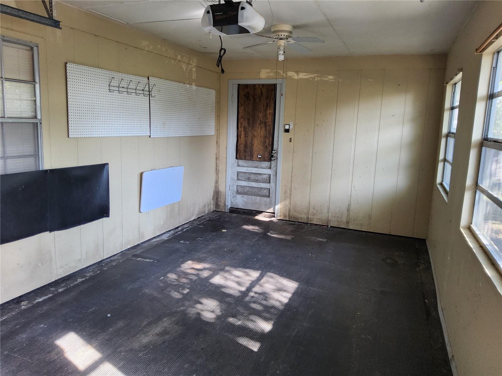 Image 28 of 54 For 31043 Willow Bank Avenue