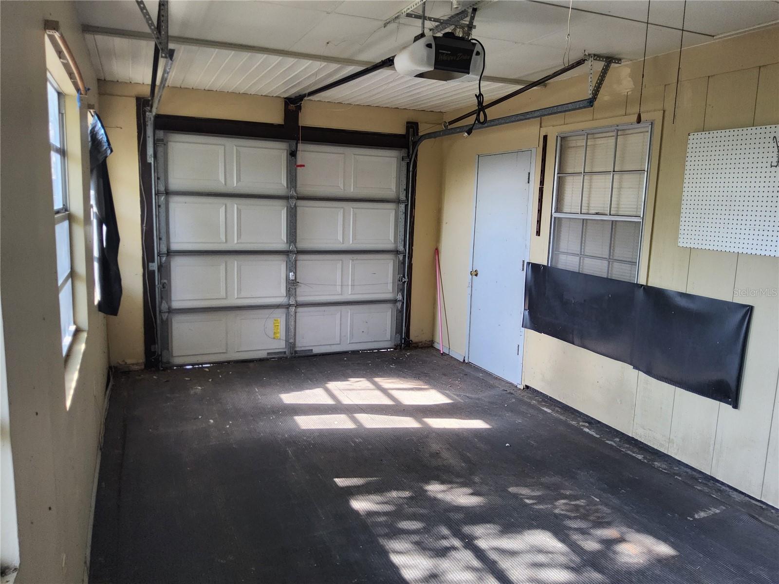 Image 29 of 54 For 31043 Willow Bank Avenue