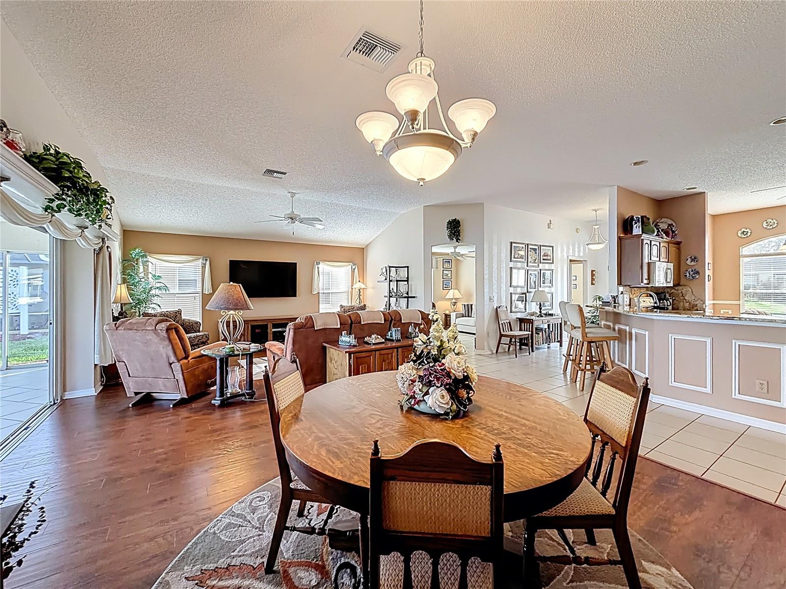 Image 13 of 29 For 2056 Palo Alto Avenue