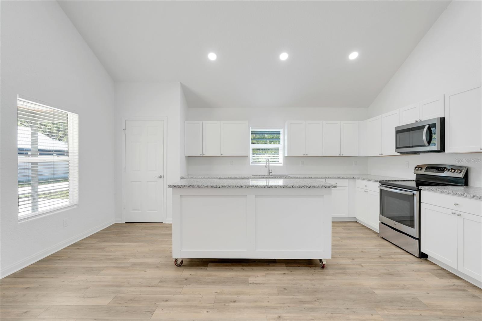 Image 19 of 29 For 342 9th Avenue