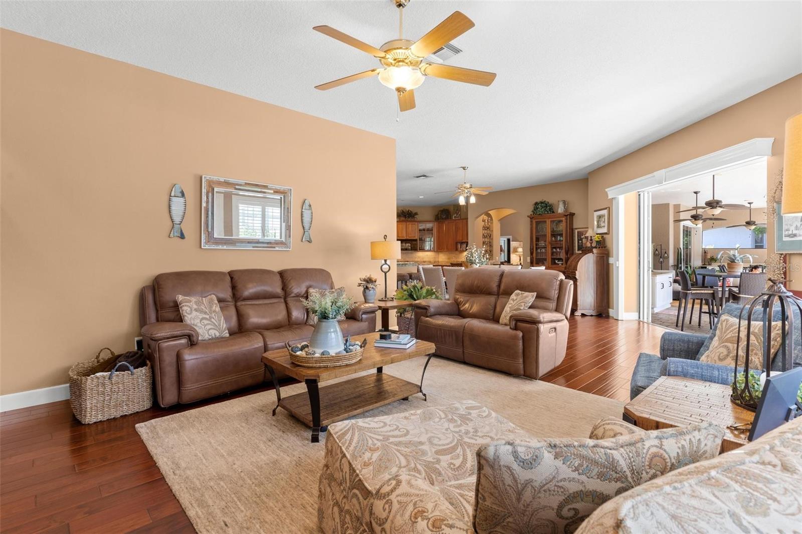 Image 22 of 68 For 926 Hawk Landing