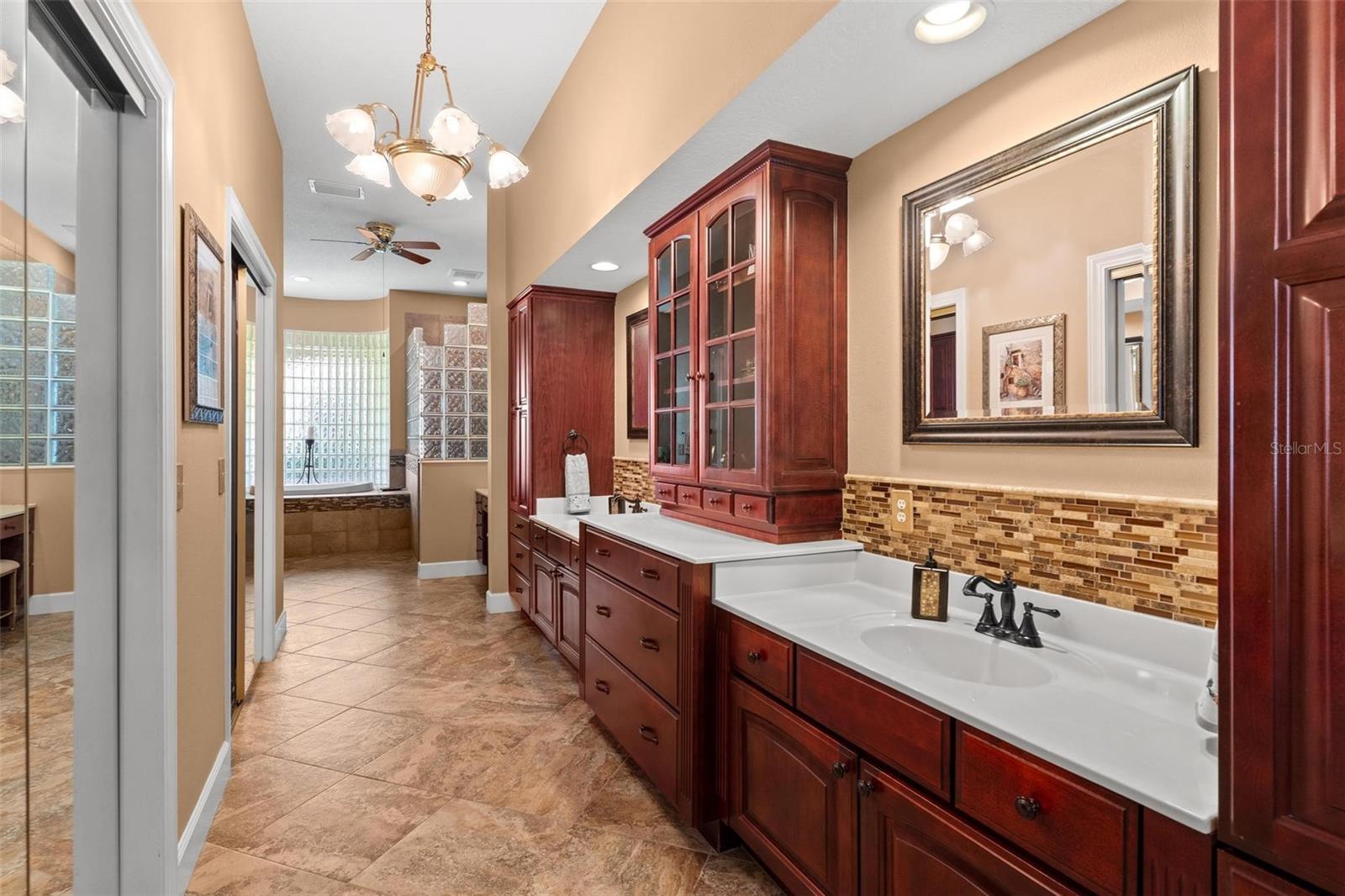 Image 36 of 68 For 926 Hawk Landing