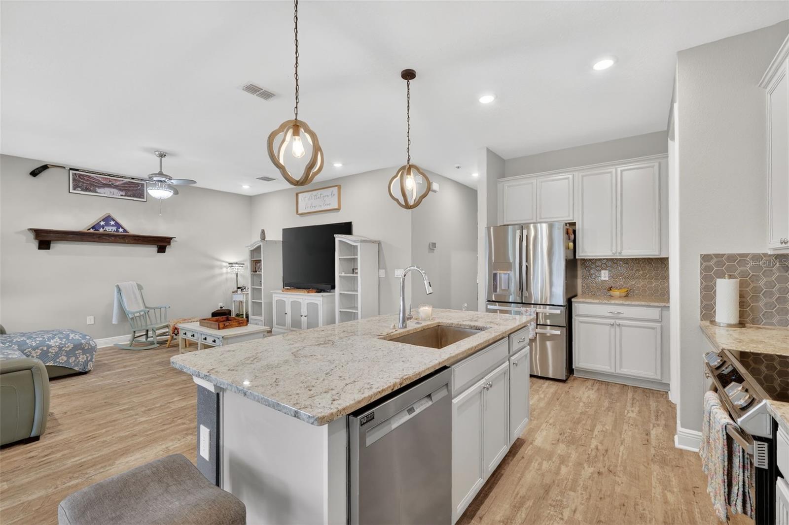 Image 10 of 22 For 231 Messina Place