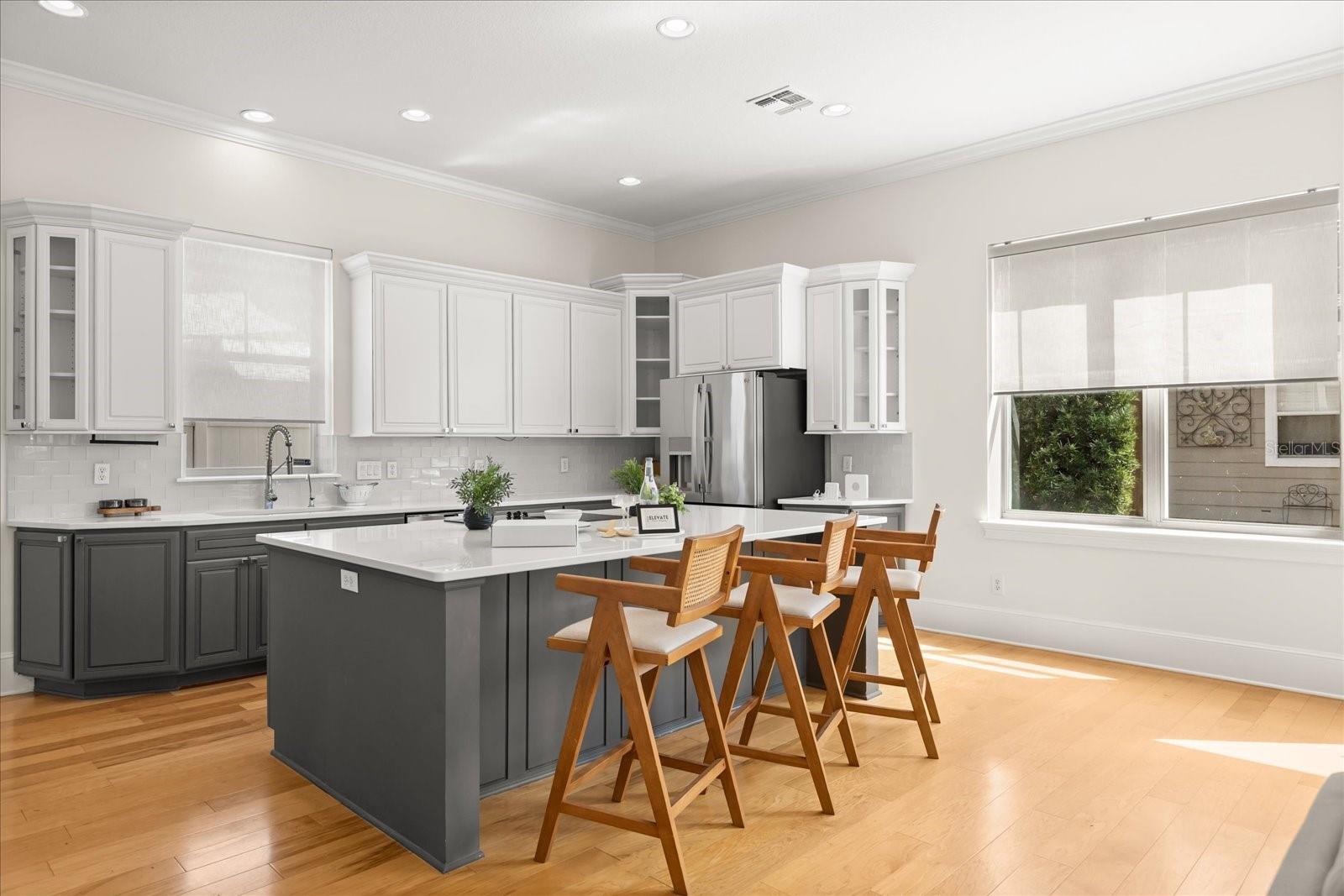 Image 11 of 36 For 1610 Lyndale Boulevard