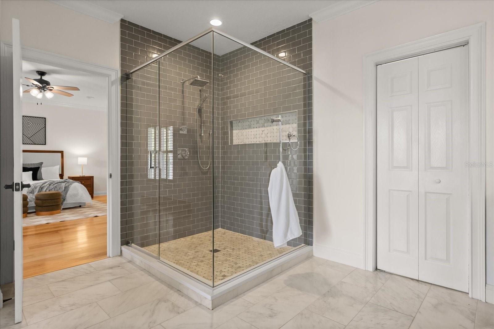 Image 30 of 36 For 1610 Lyndale Boulevard