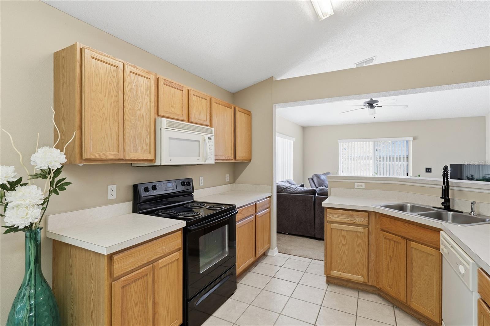 Image 3 of 22 For 2120 Nicollett Way