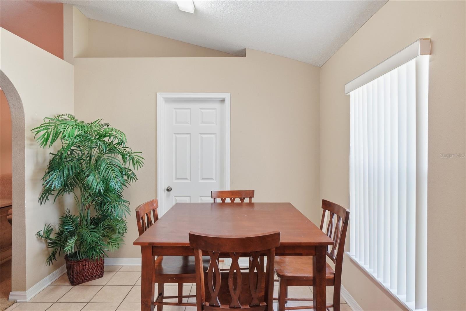 Image 5 of 22 For 2120 Nicollett Way