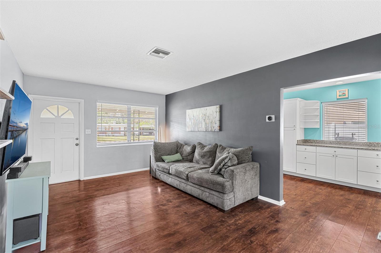 Image 18 of 28 For 2923 Conway Gardens Road