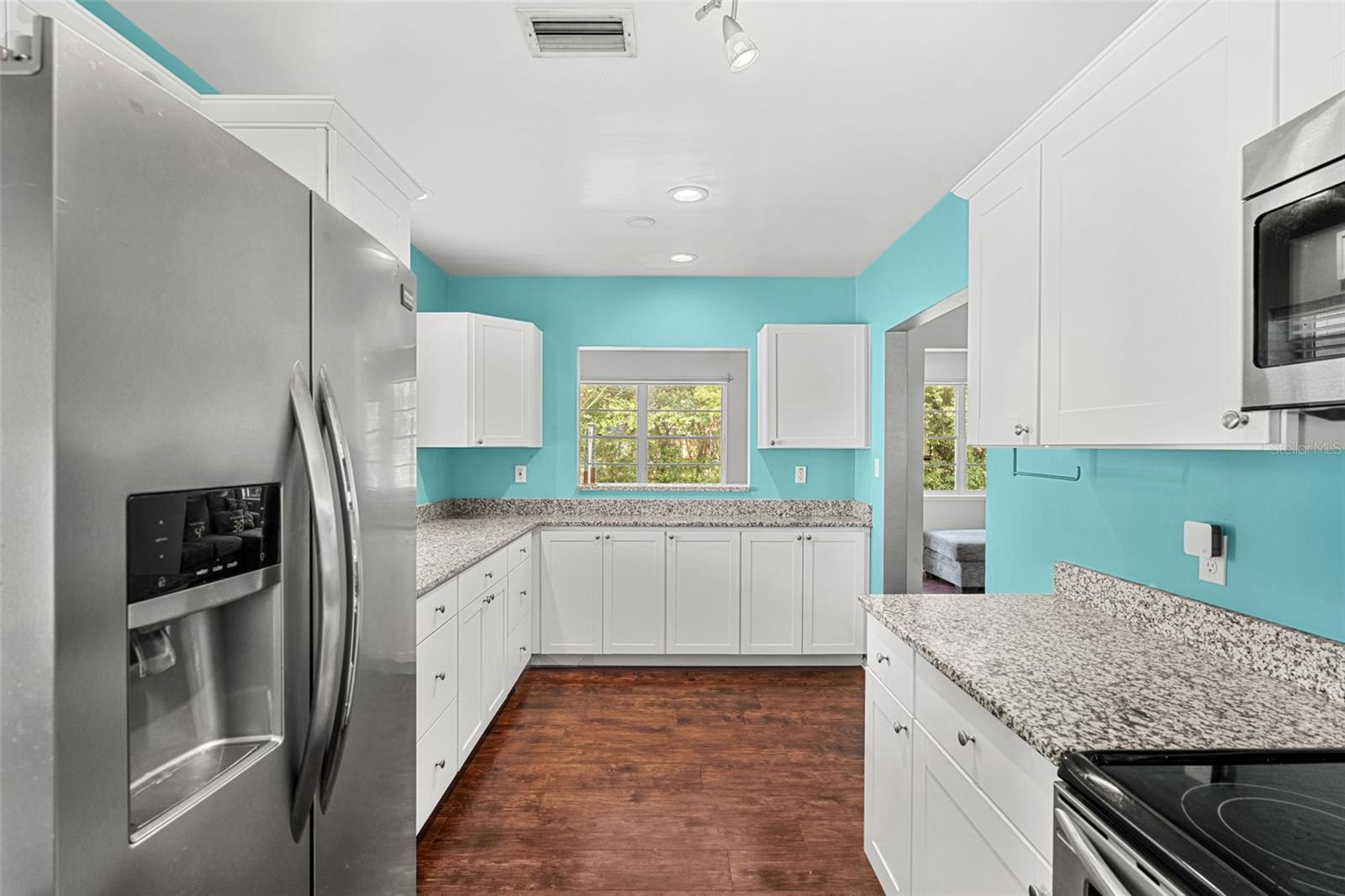 Image 23 of 28 For 2923 Conway Gardens Road